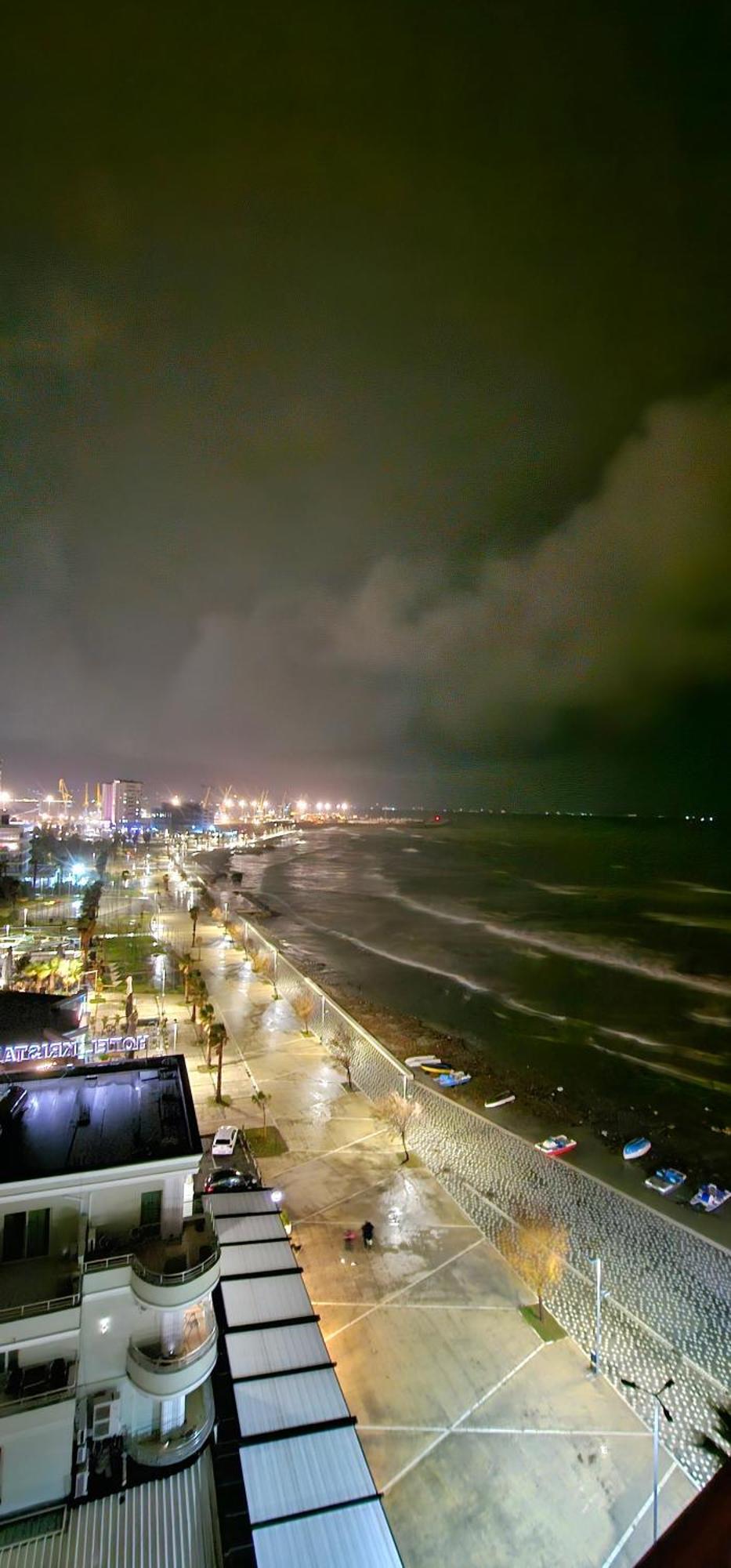 Premium , Marina , Center , Beachfront Durrës 外观 照片
